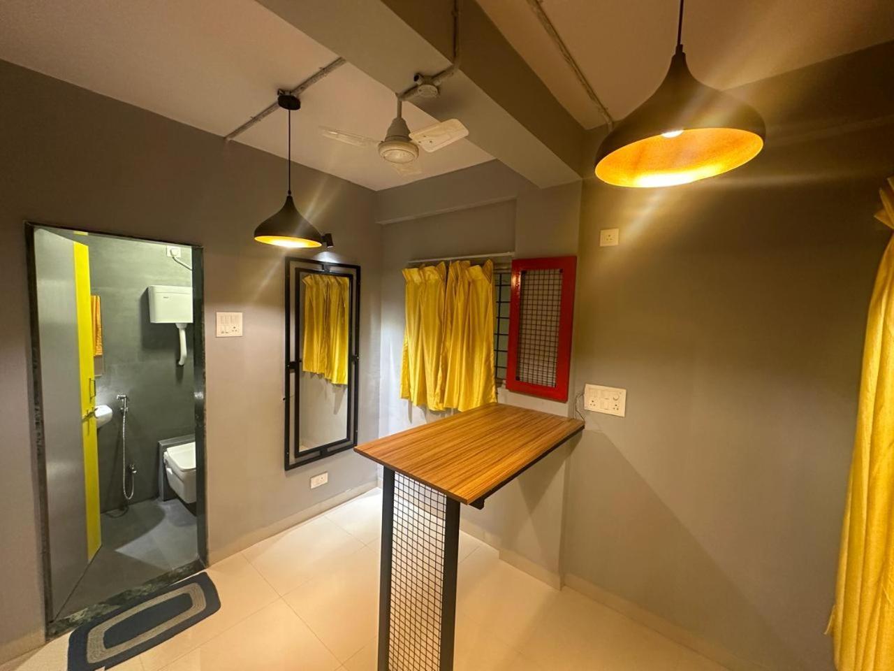 Travotale Hostel And Cowork Koregaonpark Pune Extérieur photo