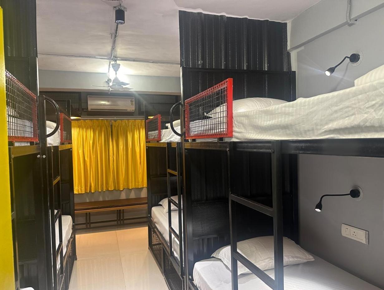 Travotale Hostel And Cowork Koregaonpark Pune Extérieur photo
